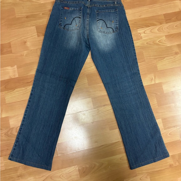 Kids Jeans - Picture 3 of 4